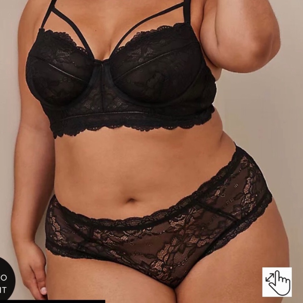 NEW with TAGS Torrid Sexy Black Hipster Cut Out Lace Panties Plus Size 4/4X/4XL